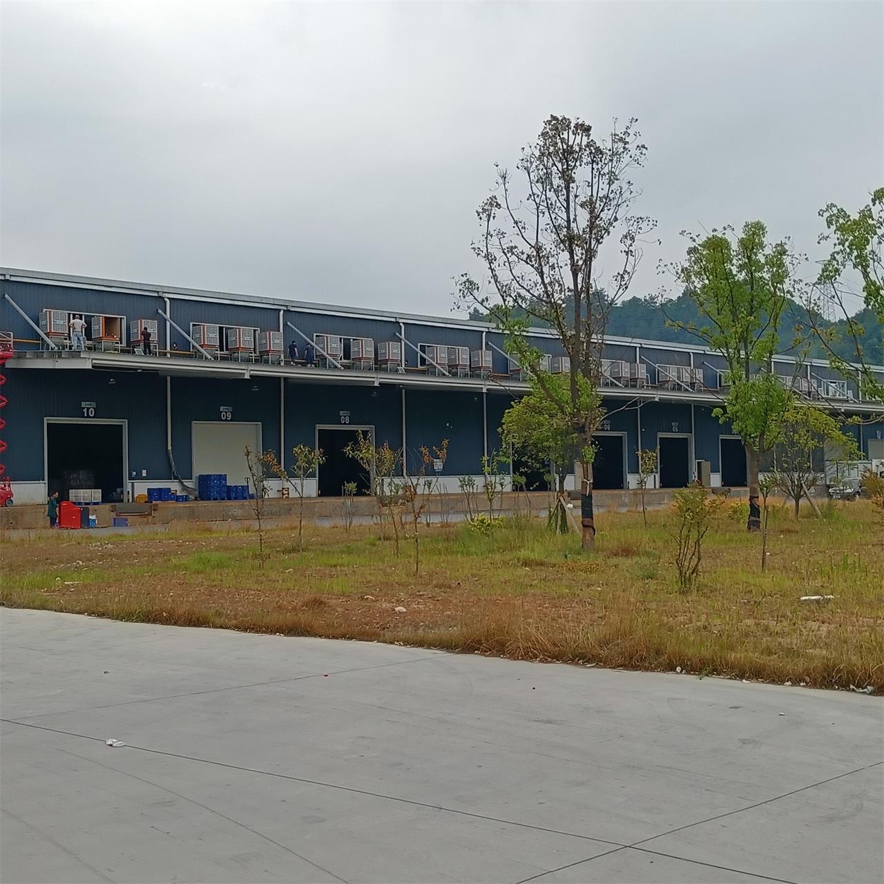 湖北十堰某大型物流仓储降温应用环保空调的工程案例